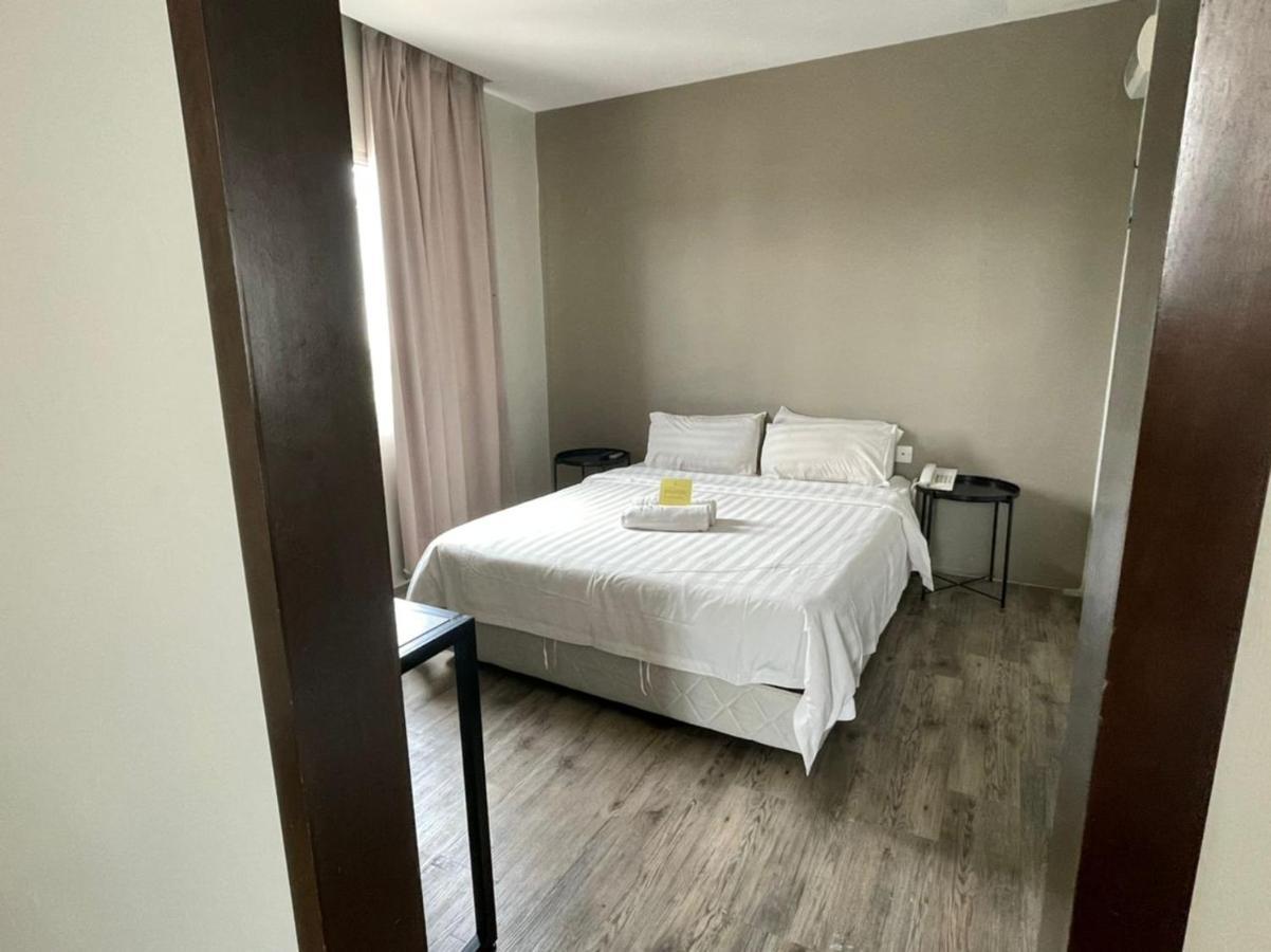 Chariton Hotel Butterworth Extérieur photo