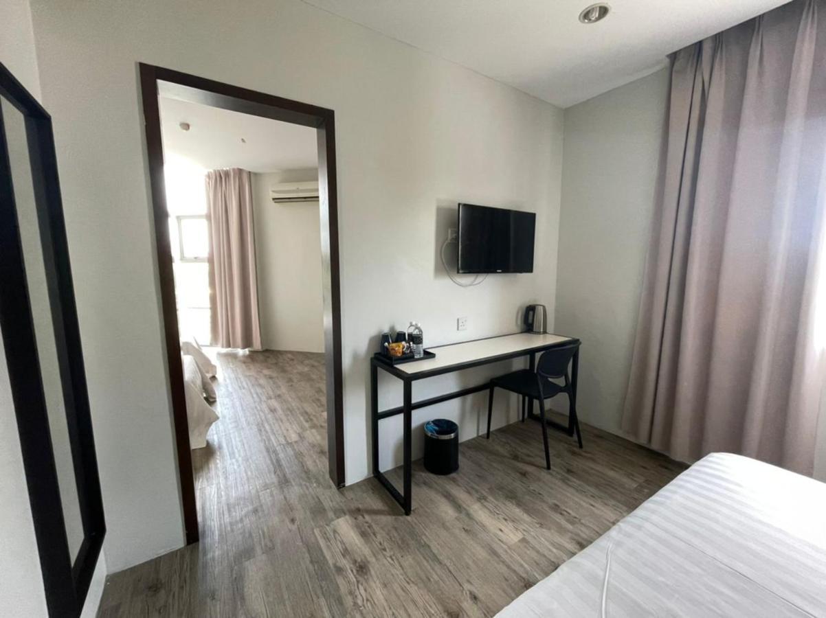 Chariton Hotel Butterworth Extérieur photo